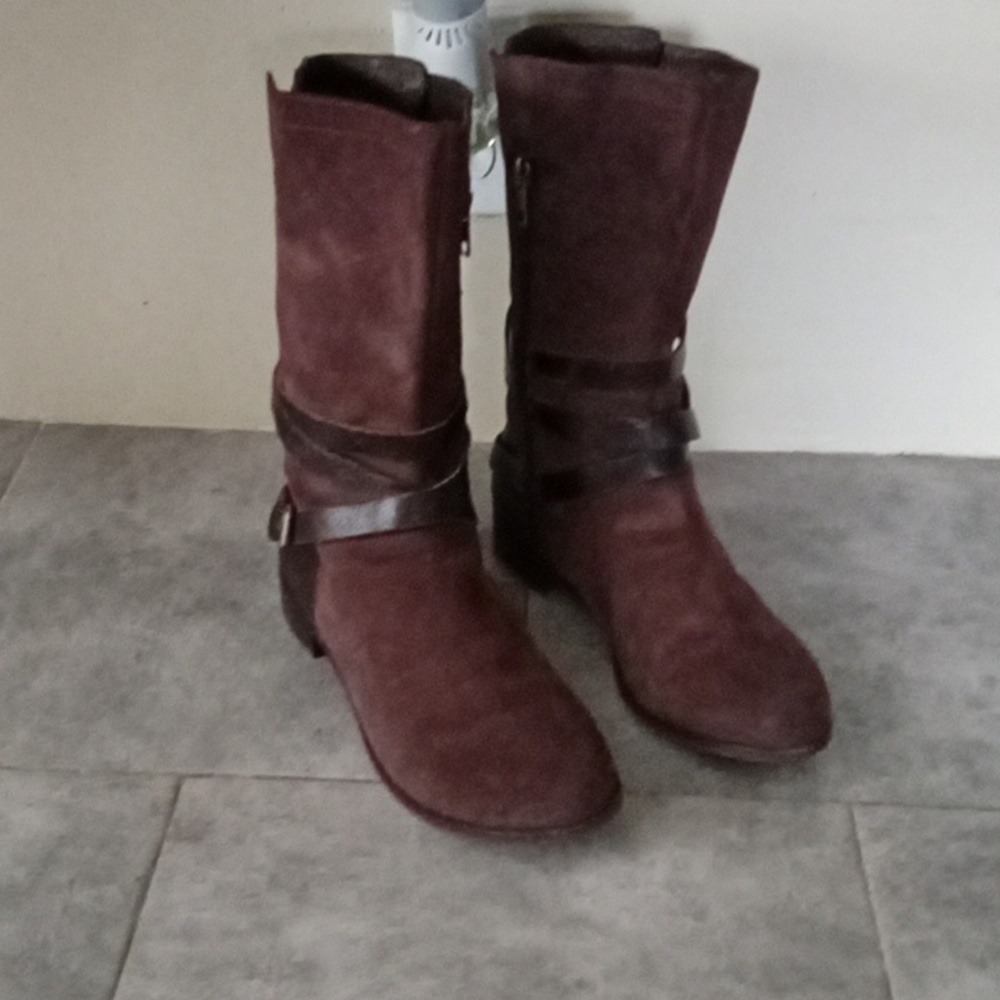 UGG boots size 7 women - Picture 1 of 6